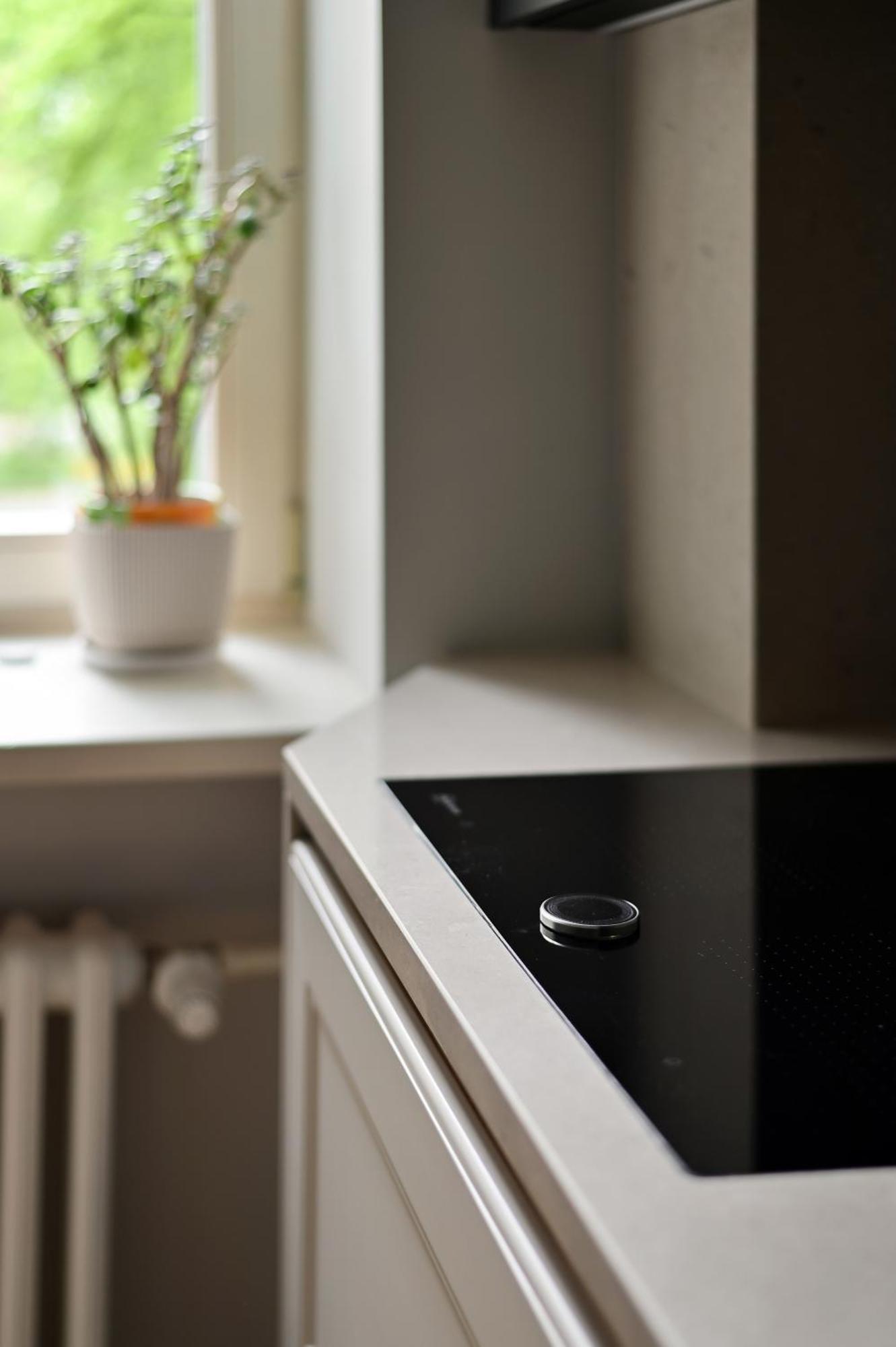 Modern 2-Bdrm Centre Apartment รีกา ภายนอก รูปภาพ